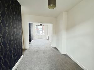 Lounge Diner- click for photo gallery